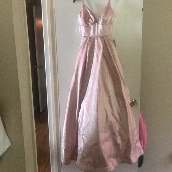 Pink dress - Picture 1 of 4